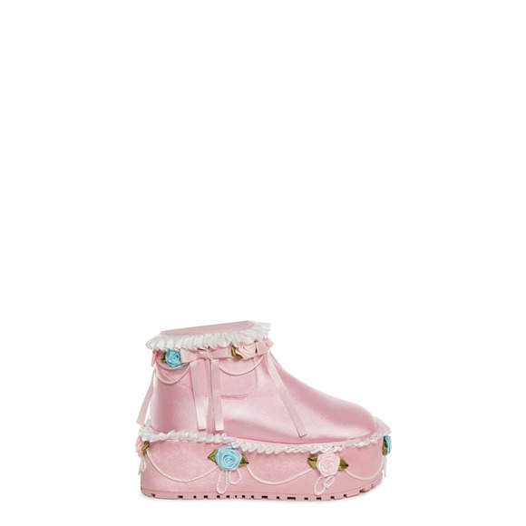 Elsa Cake Shoes - $130 NWT Dolls Kill Sugar Thrillz Elsa Cake Bootie Pink Platform Boots Women's 9